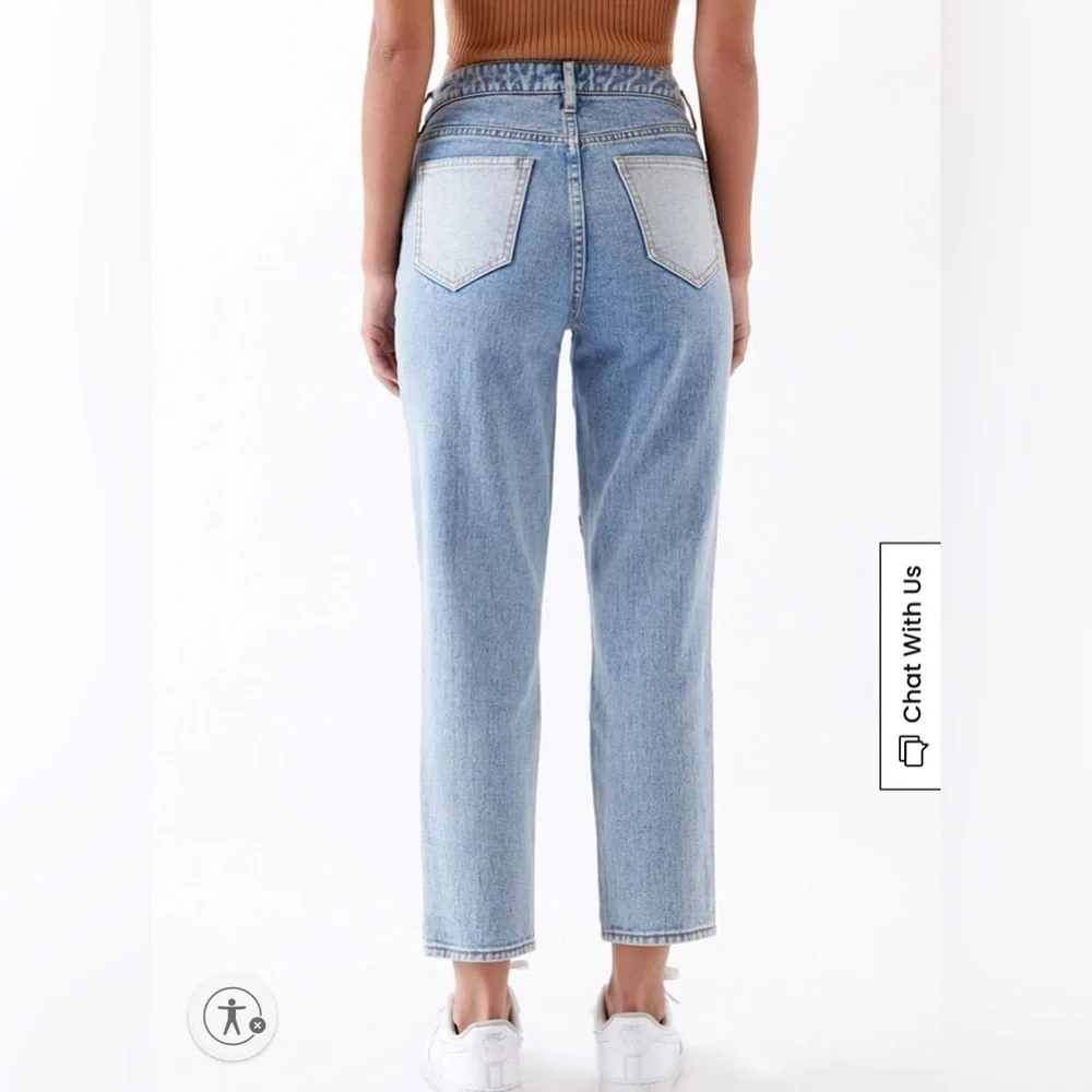 PacSun Patch On Blue Mom Jeans 💕
